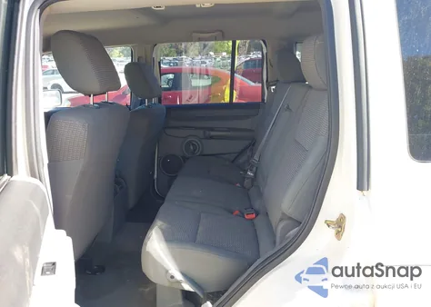 2006 Jeep Commander из США, поврежденный, VIN 1J8HG48K46C255259